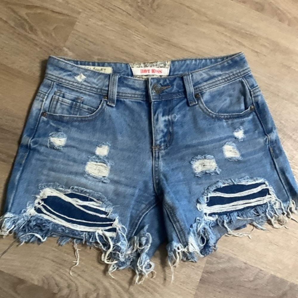 Hot kiss Distressed Denim Shorts in excellent condition SZ 1 measurement in pics